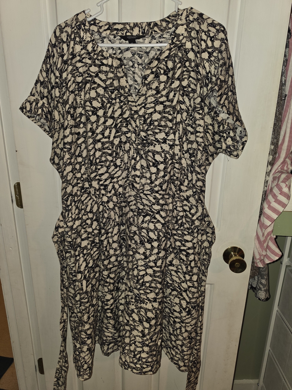 Simply Vera Vera Wang Black and Cream Abstract Print Cover-Up Dress